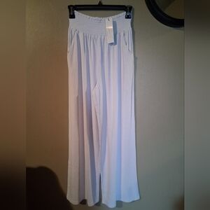 NWT Urban Coco White Lounge Pants